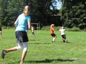 UA120903voetbal02..JPG